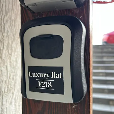 Luxury Flat F218 バンスコ